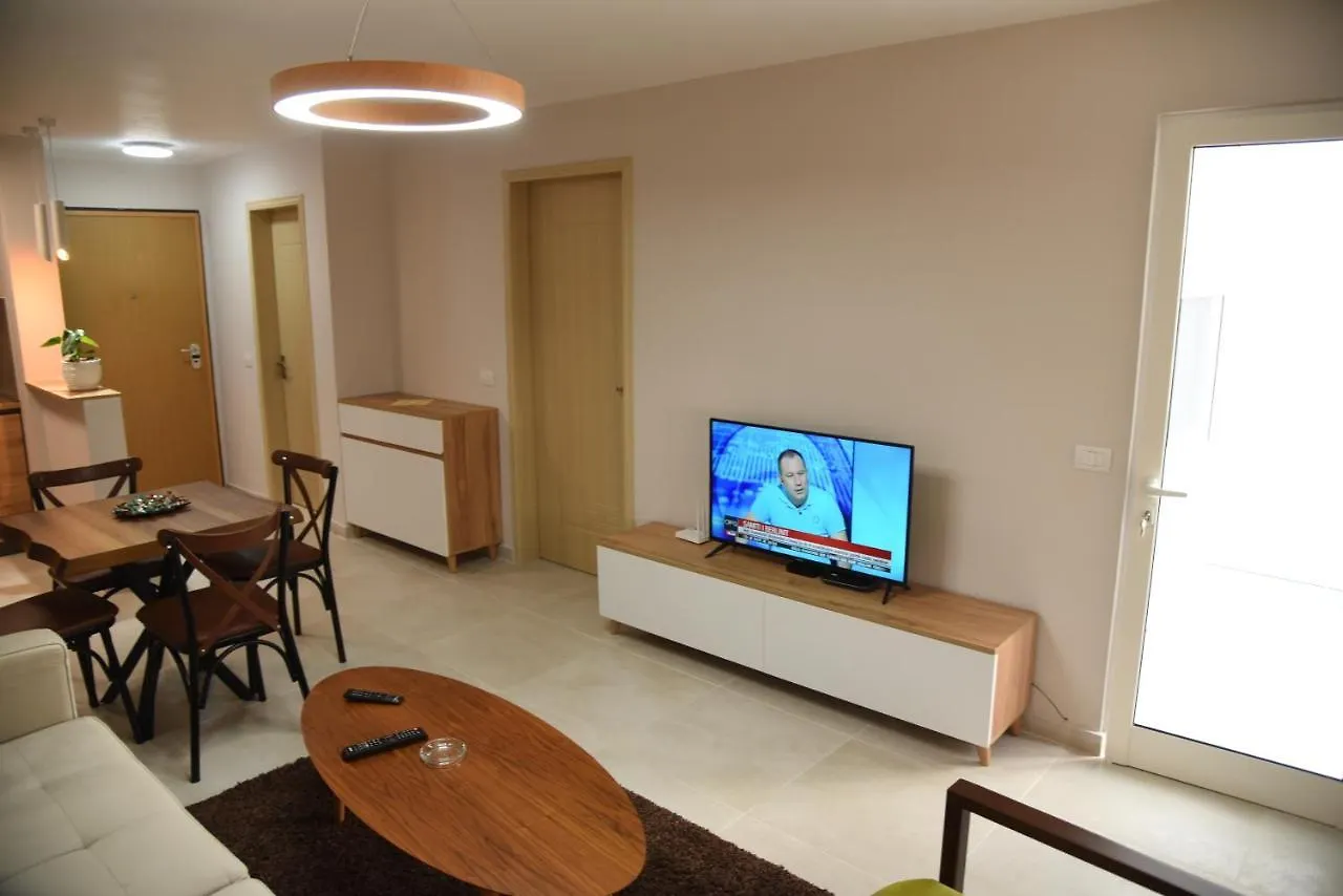 Alex'S Apartment Durres