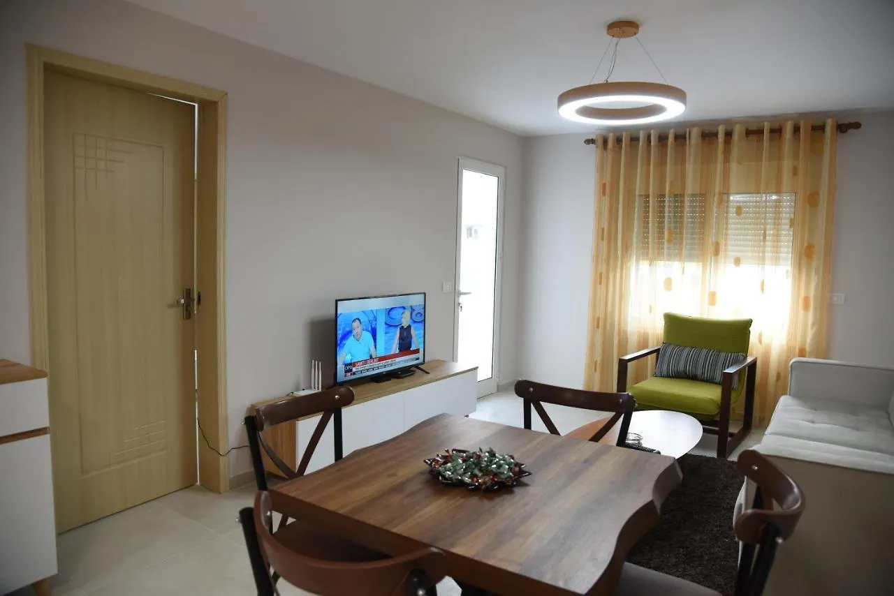 Alex\'S Apartment contacts
