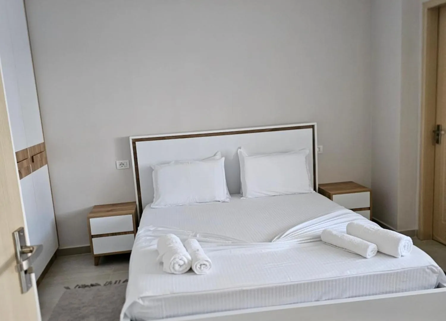 Alex'S Apartment Durres